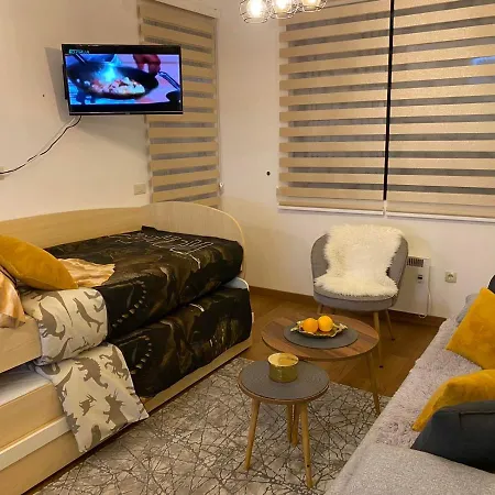 Pahuljica Pekovic Apartment