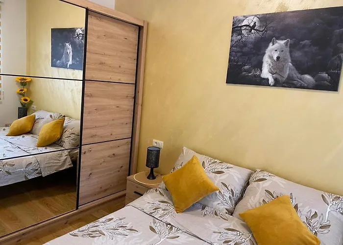 Pahuljica Pekovic 아파트 *