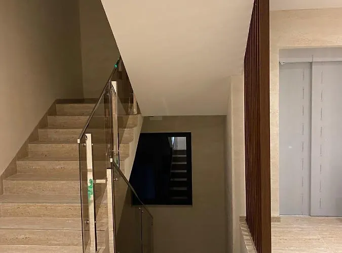 Pahuljica Pekovic 아파트 *