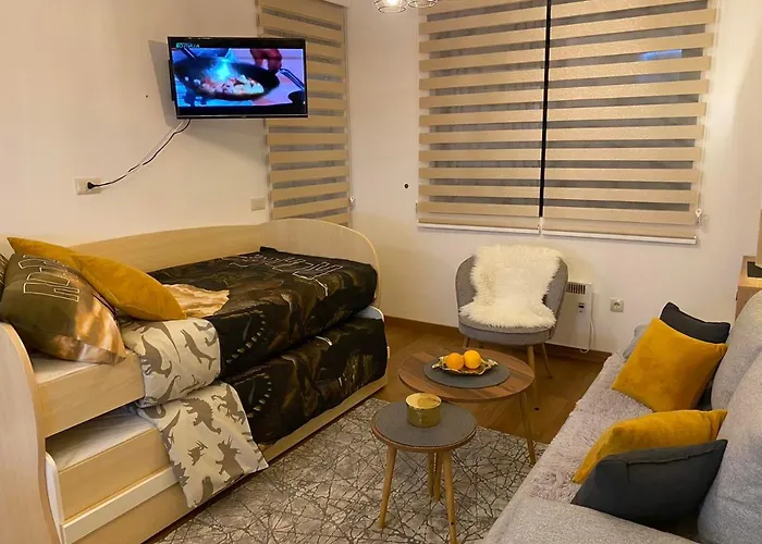 Pahuljica Pekovic 아파트