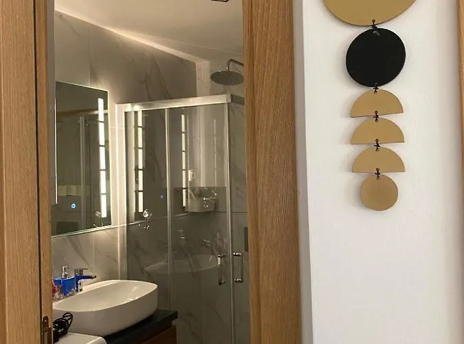 Pahuljica Pekovic 아파트