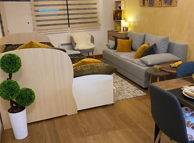 Pahuljica Pekovic 아파트 즐라티보