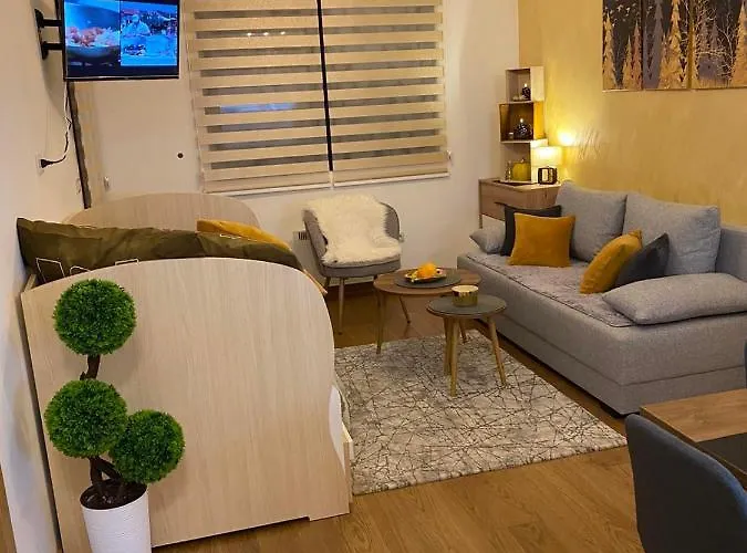 Pahuljica Pekovic 아파트